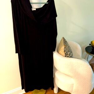Lift size XL black ribbed maxi dress. Off shoulders. Half sleeve. Never worn